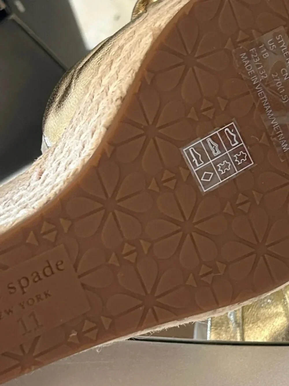 NIB KATE SPADE Tianna Espadrille Wedge Gold Leather Metallic Sandals, Size 11